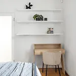 Stylish 2 Bed 2 Bath - Private Garden