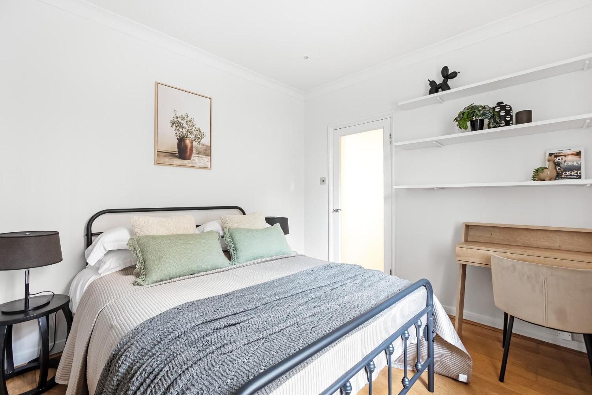 Stylish 2 Bed 2 Bath - Private Garden Apartment *